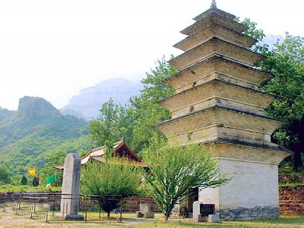 山环水绕—洪谷山